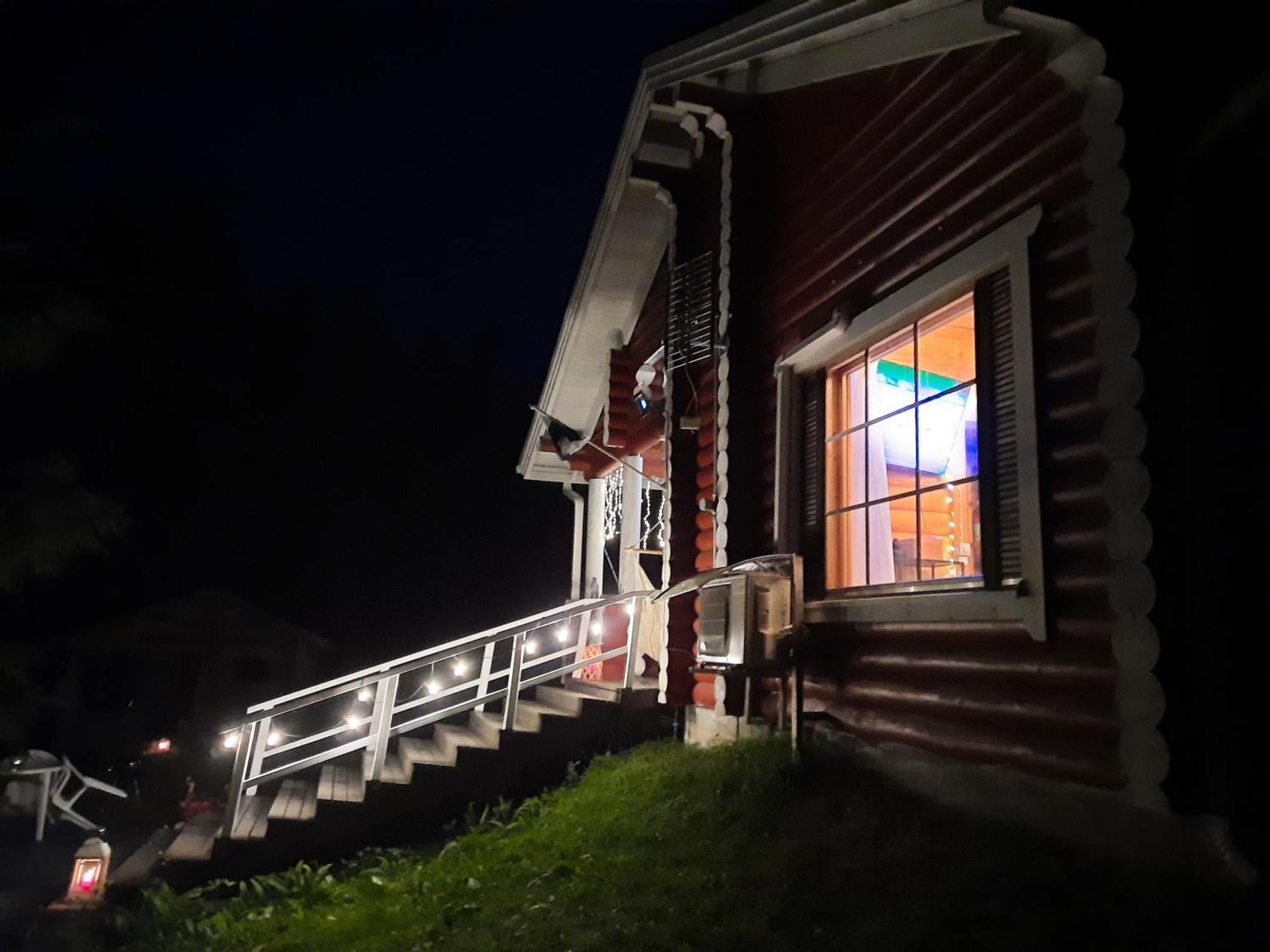 Lapin Villa Hiisi Joen Rannalla 拉努阿 外观 照片